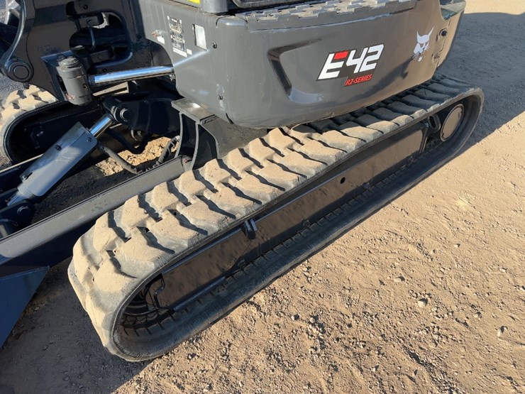 2021-bobcat-e42-image-24