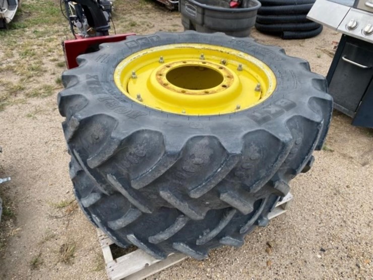 john-deere-10-image-13