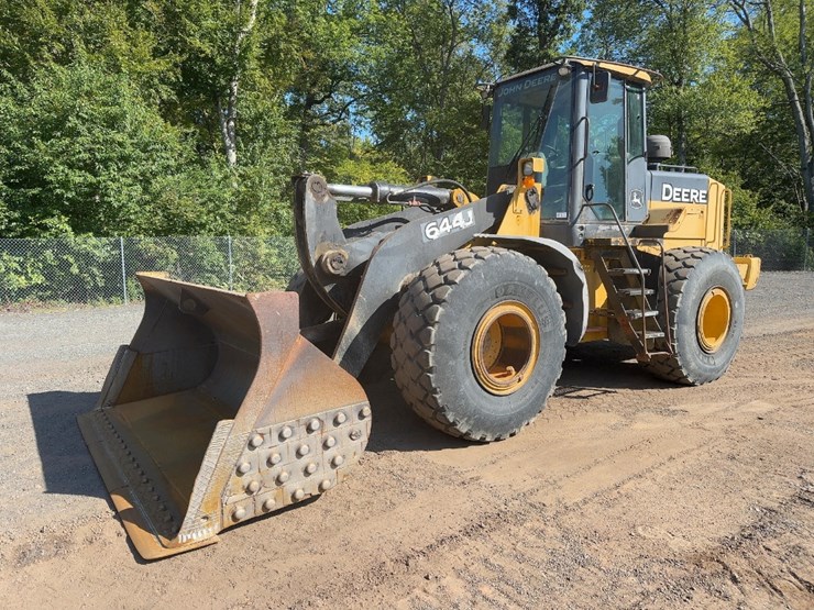 2005-deere-644j-image-1