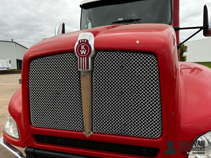2016-kenworth-t440-image-11