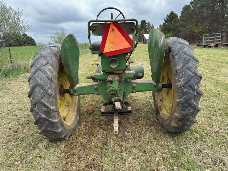 john-deere-b-image-5