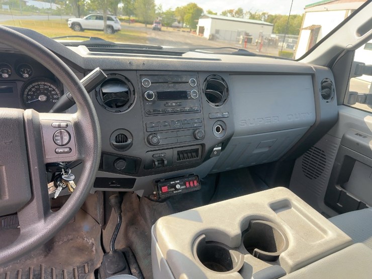 2016-ford-f250-xl-image-19