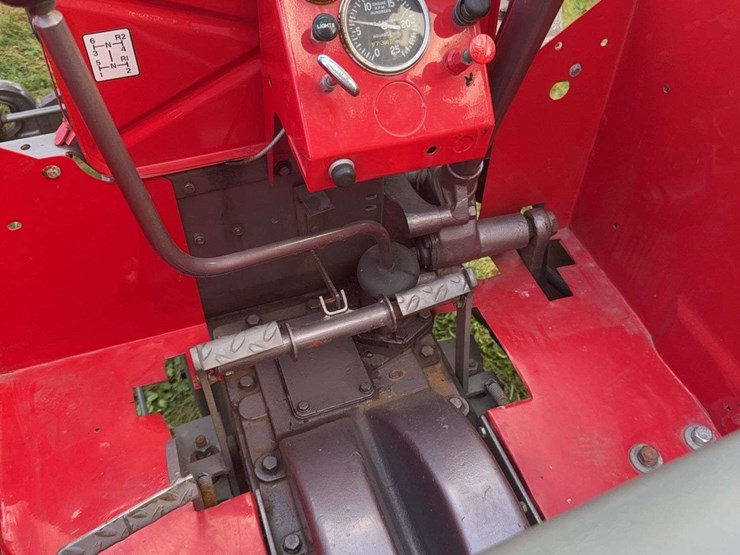 massey-ferguson-98-image-37