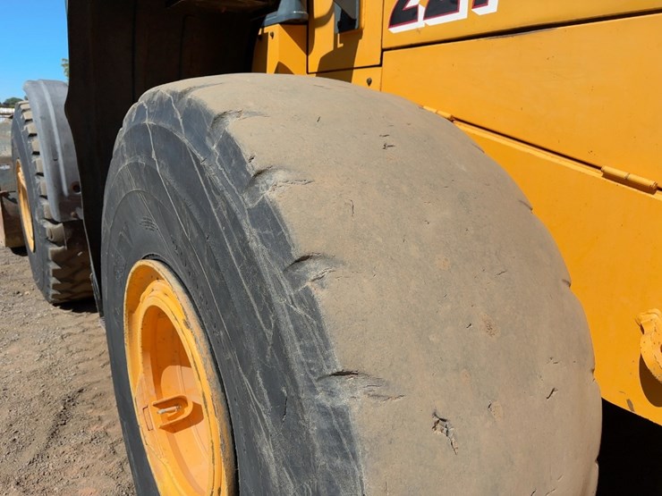 2012-hyundai-hl780-9-image-15