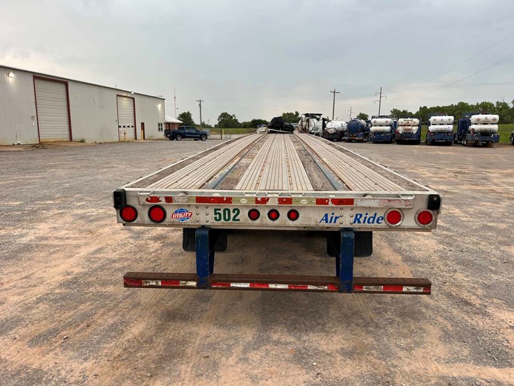 2010-utility-flatbed-image-7