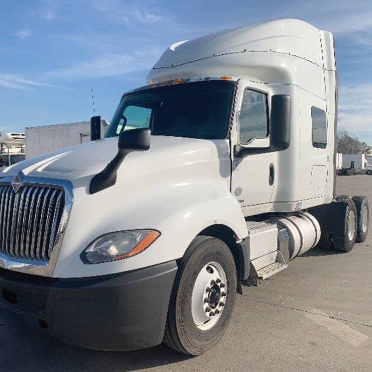 2019 INTERNATIONAL LT