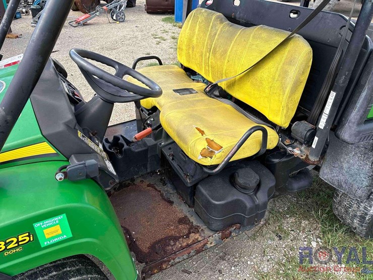 2016-john-deere-gator-image-7