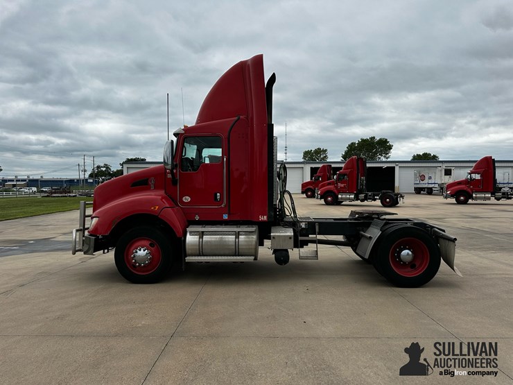 2012-kenworth-t440-image-8