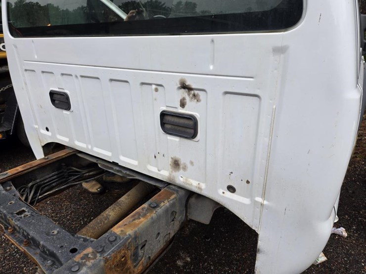 2010-ford-f550-image-23