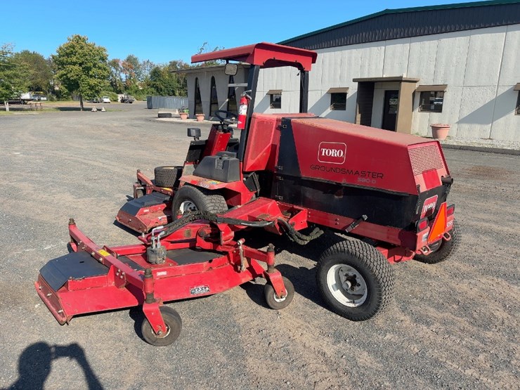 2007-toro-groundsmaster-580d-image-3