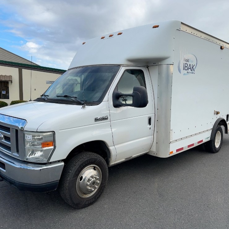 2009 FORD E450