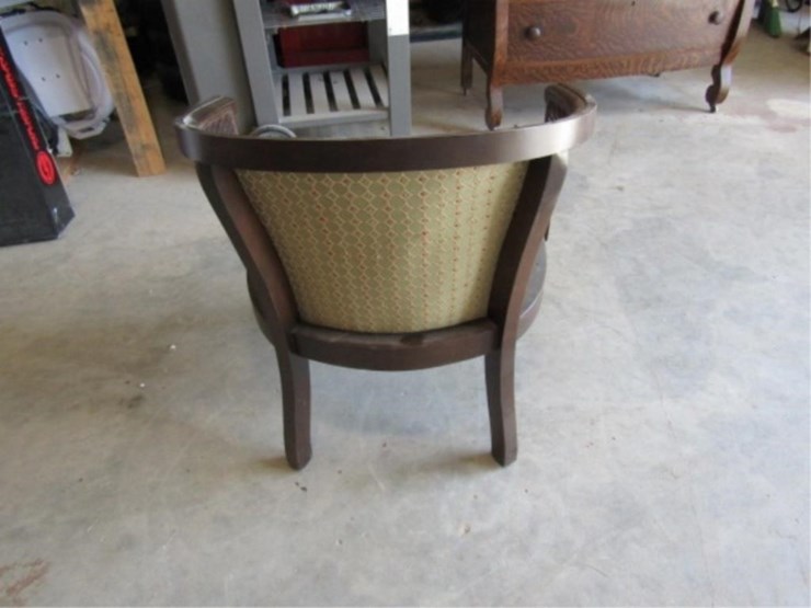 chair-w/padded-seat-nice-image-5