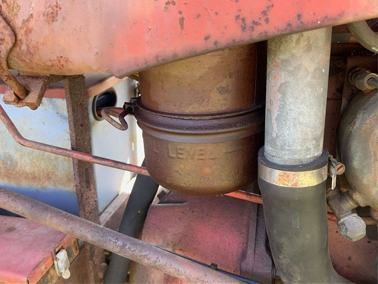 massey-ferguson-444-image-25