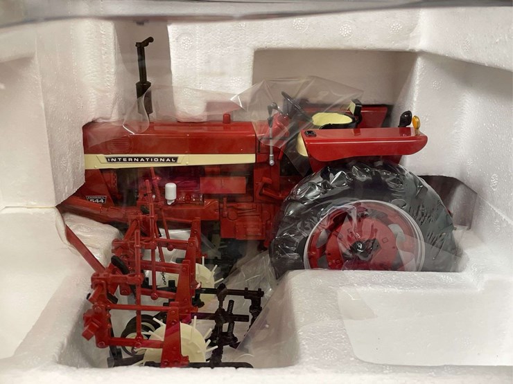 1/16-ih-544-w/cultivator-nib-sc-image-7