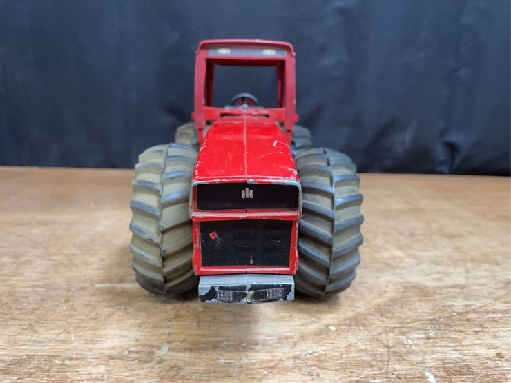 1/16-ih-6388-ertl-image-10
