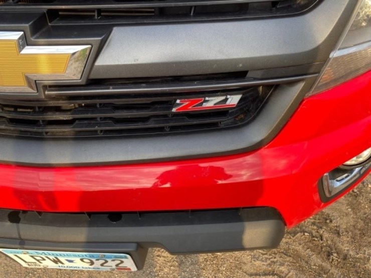 2017-chevy-colorado-z71-4x4-v6,-auto,-crew-cab,-image-3