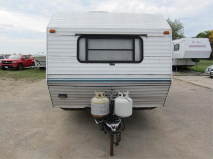 1992-layton-model-2000,bumper-pull-camper,2-doors-image-17