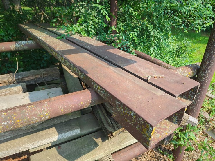 8'-long-x-8"-wide-pallet-forks-image-1