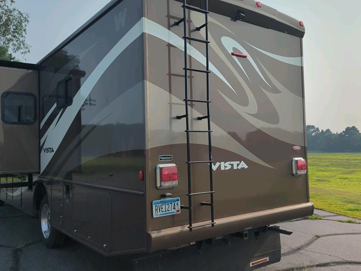 2012-winnebago-vista-class-a-motorhome,-2-slide-outs,-ford-v10-engine-image-5