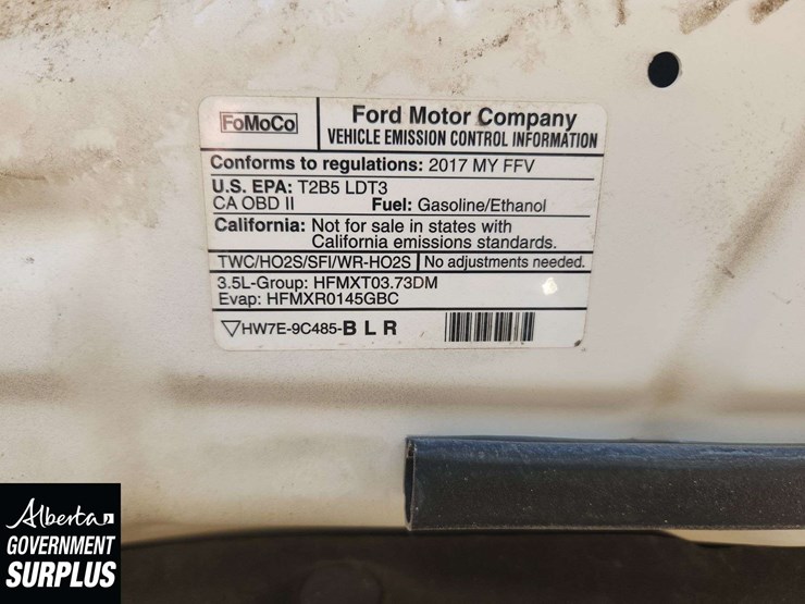 2017-ford-explorer-image-30