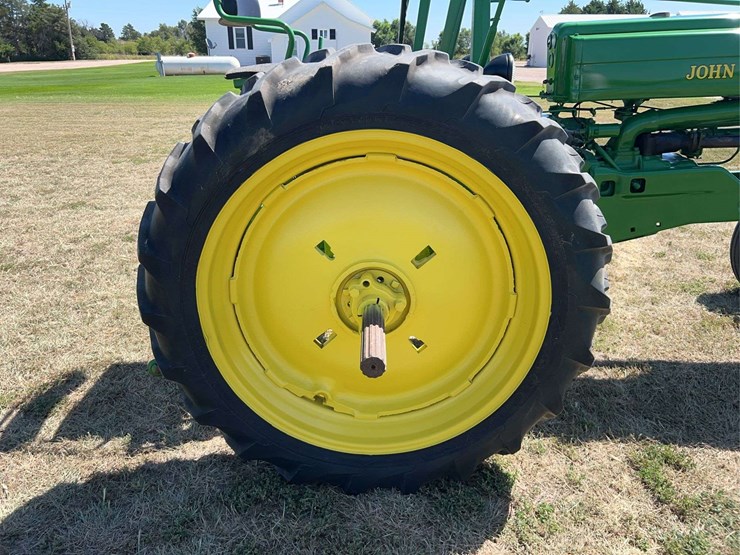 john-deere-model-b-image-34