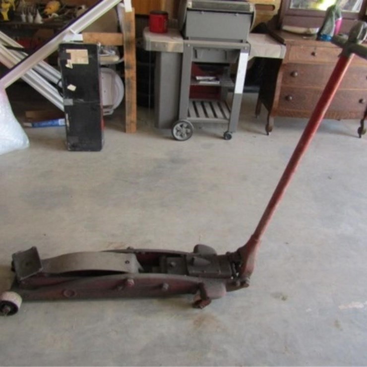 Hyd. Floor Jack Works
