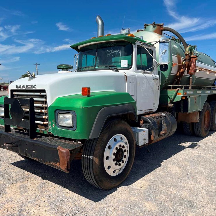 1994 MACK RD688S