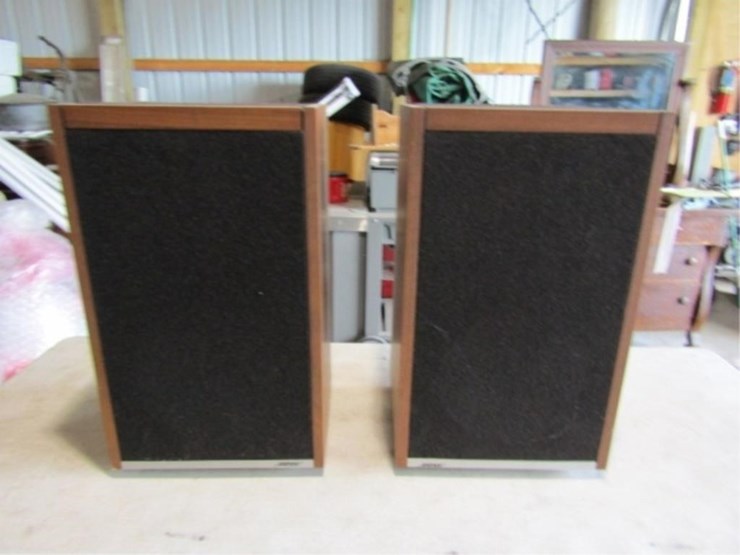 2-bose-model-601-speakers,-right-&-left,15x13x25.5-image-1