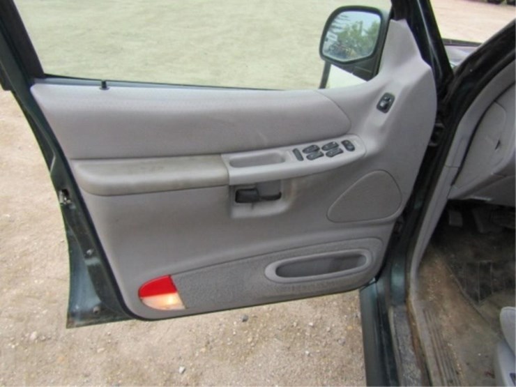 1997-ford-explorer-xlt-image-21
