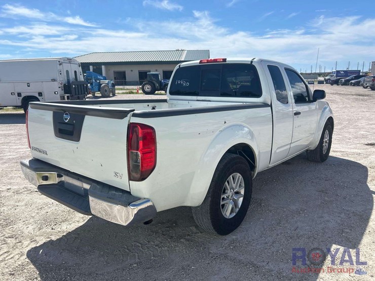 2017-nissan-frontier-image-3