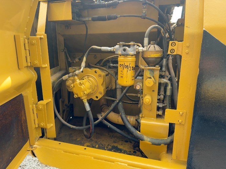 1994-caterpillar-312-image-32