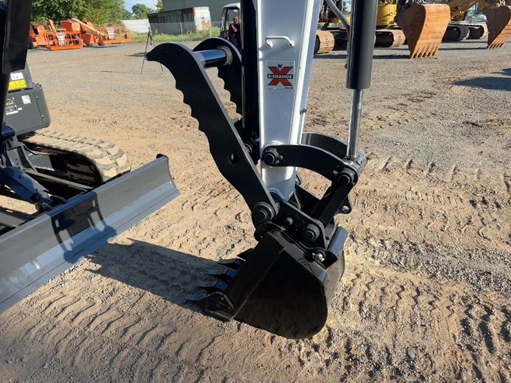 2021-bobcat-e42-image-8