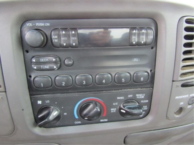 1997-ford-f150-xl-image-35