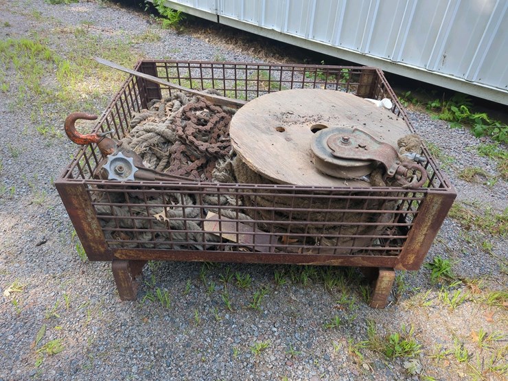 metal-wire-box-41"x32"x12"-with-chain-hoist-image-1