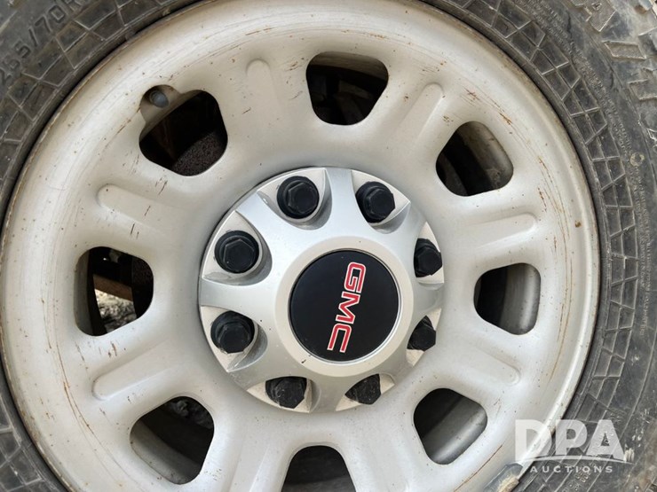 2012-gmc-3500hd-image-11