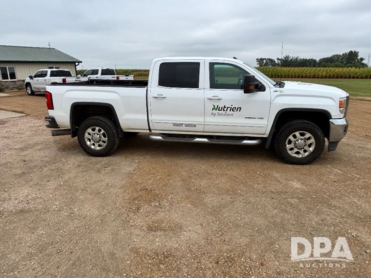 2015-gmc-sierra-2500hd-image-7