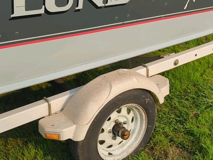 1991-lund-renegade-ii-1650-fishing-boat-and-shoreland-trailer,-yamaha-90-precision-blend-motor-with-minnkota-quiet-turbo-pro-power-trolling-motor-sn-mk01179703a-image-4