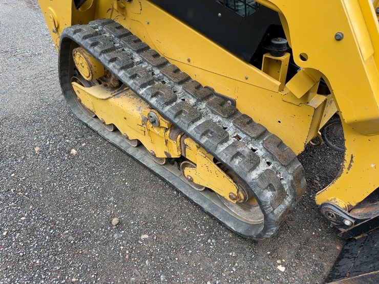 2019-caterpillar-259d-image-12