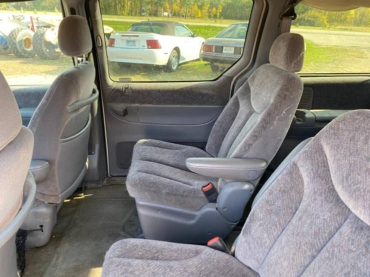 2000-dodge-grand-caravan-image-46