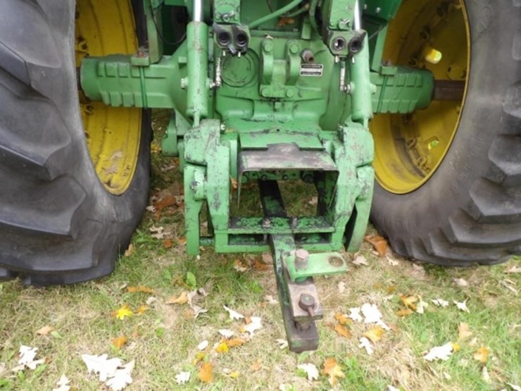 1981-john-deere-8440-image-39