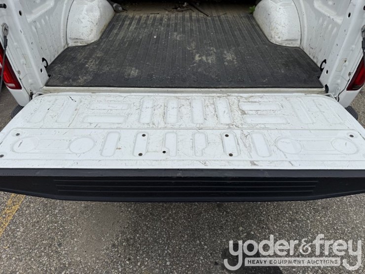 2020-ford-f150-image-21