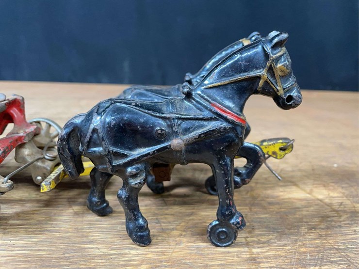 1/16-mccormick-deering-spreader-arcade-image-19