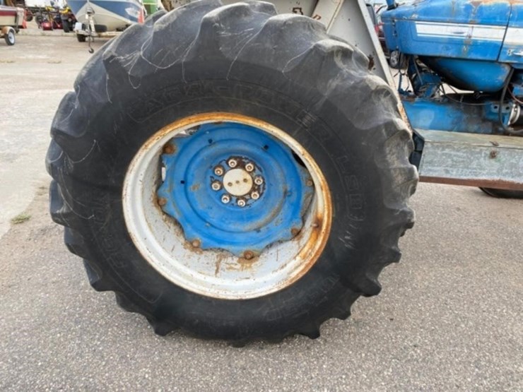 ford-5000-image-12