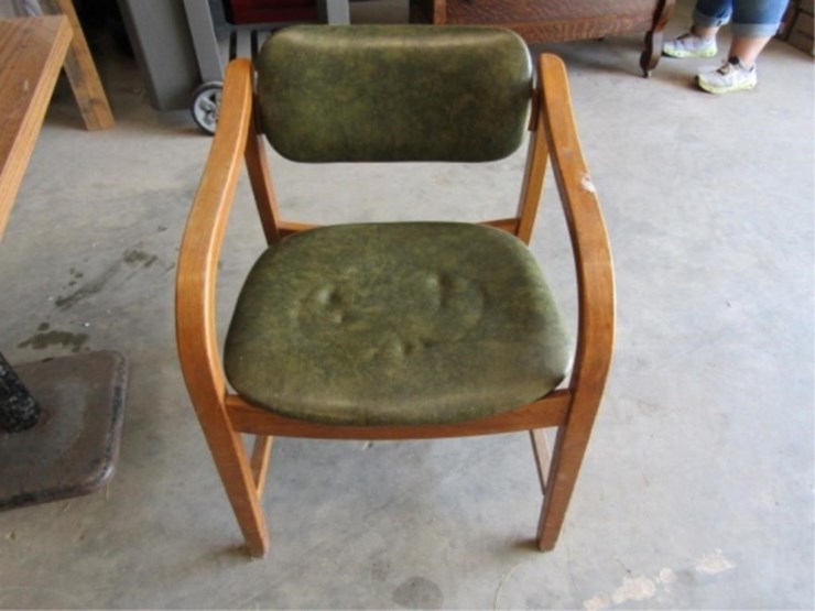 24x24x29.5-bar-table-&-retro-chair-image-2