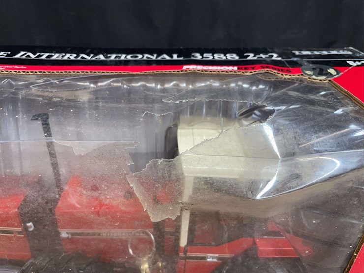 1/16-ih-3588-precision-key-nib-ertl-image-4