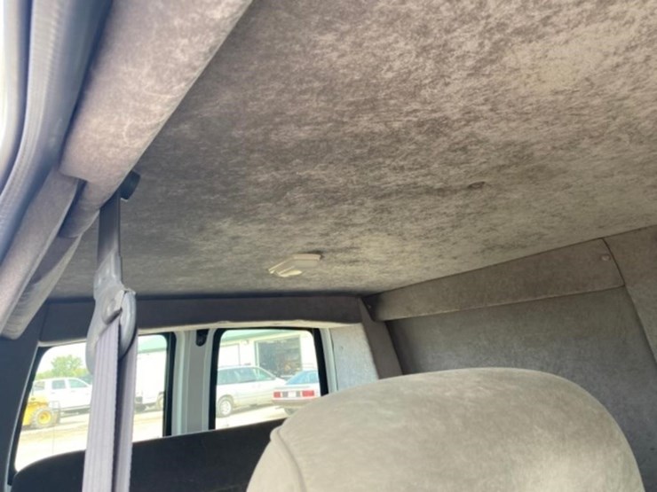 2004-chevy-express-van,-waldoch-crafts-edition,-image-21