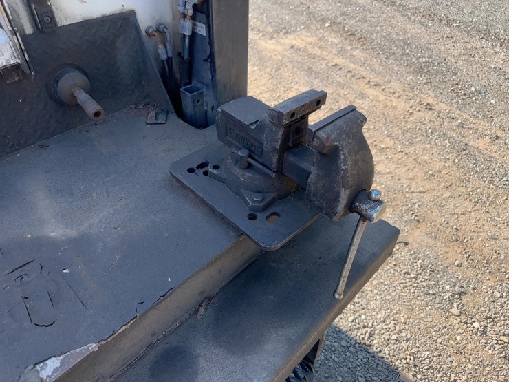 2019-ford-f550-xl-image-18