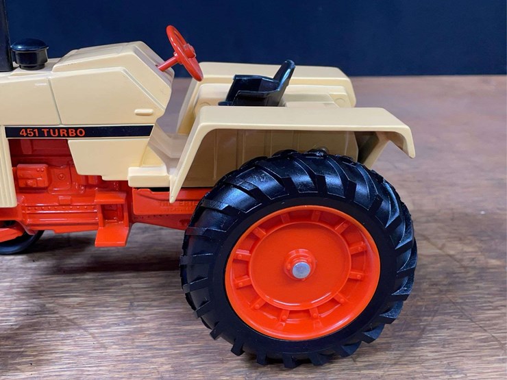 1/16-case-1270-ertl-image-12