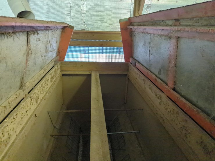 smidley-livestock-feeder-10'7"x5'x7'10"-image-8