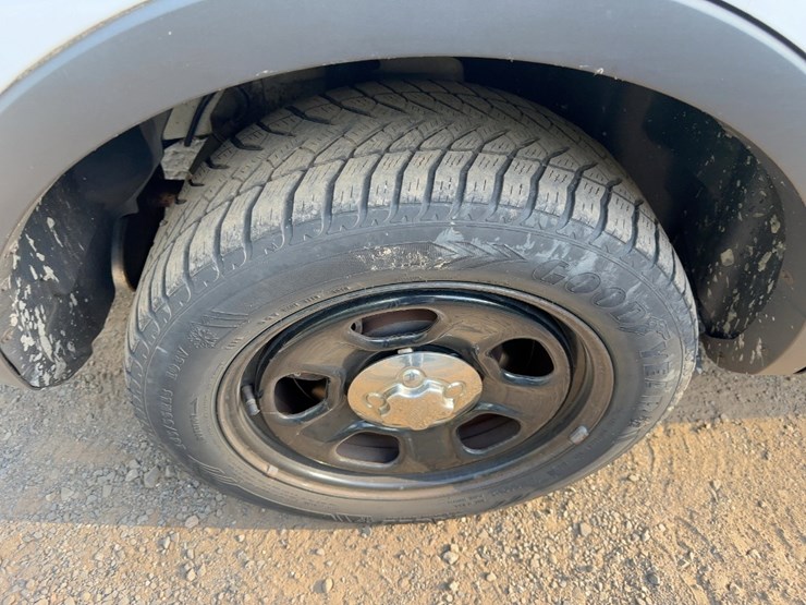 2013-ford-explorer-image-9